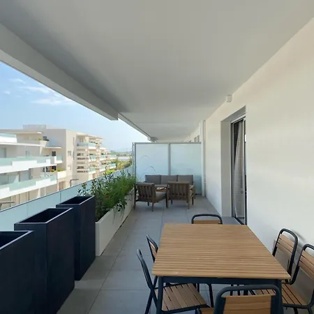 Apartment Tres Beau F2 Neuf 50 M2 , Grande Terrasse 30 M2, Tres Bien Situe Narbonne