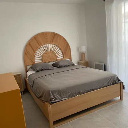 Tres Beau F2 Neuf 50 M2 , Grande Terrasse 30 M2, Tres Bien Situe *